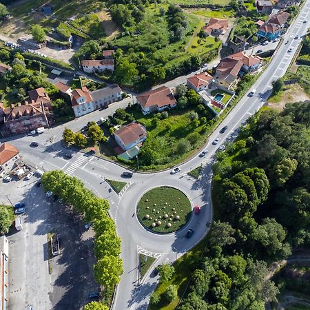 Casa Do Pinheiro - Alojamento Local Повуа-де-Ланнюзу Екстер'єр фото
