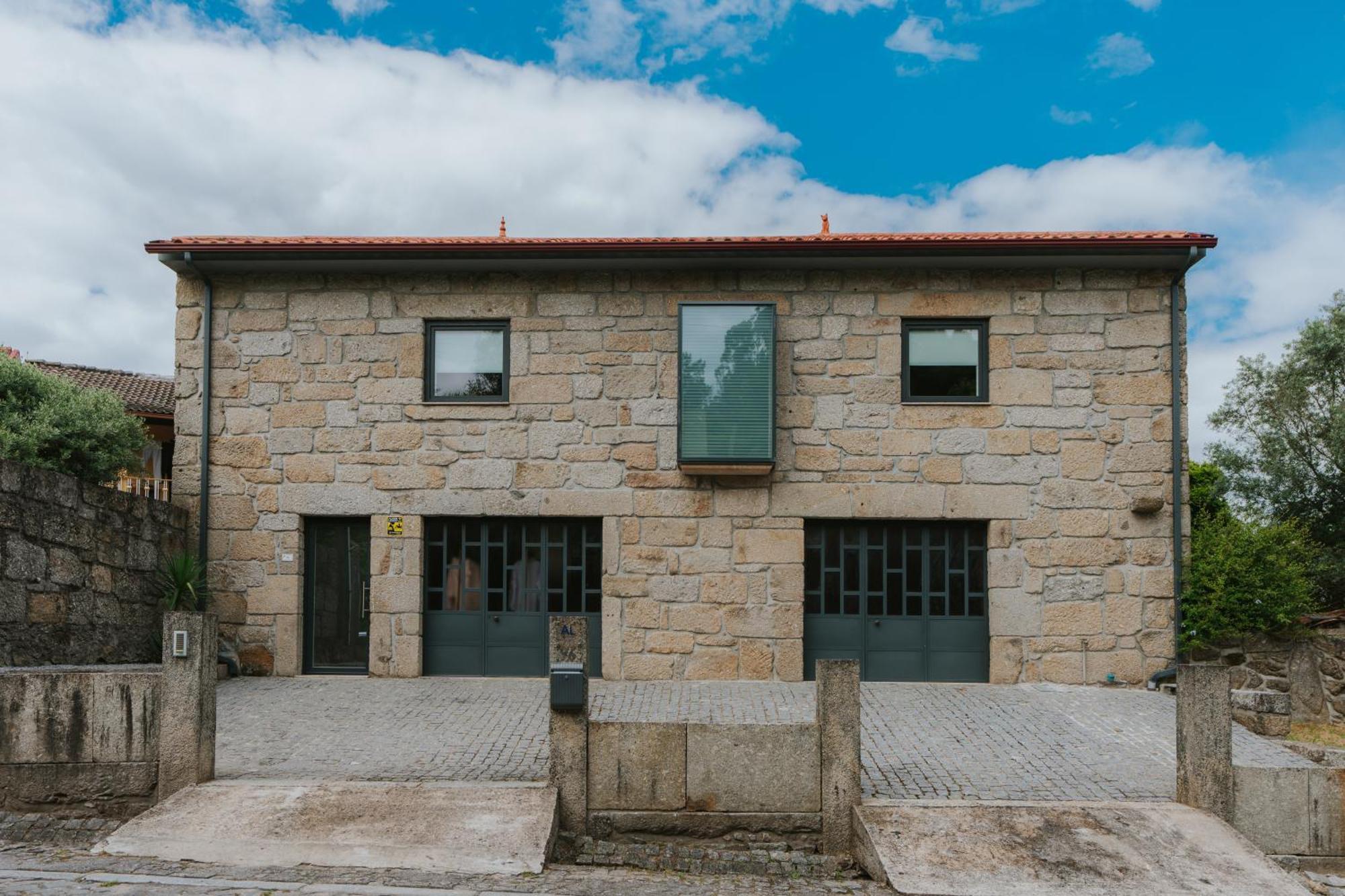 Casa Do Pinheiro - Alojamento Local Повуа-де-Ланнюзу Екстер'єр фото
